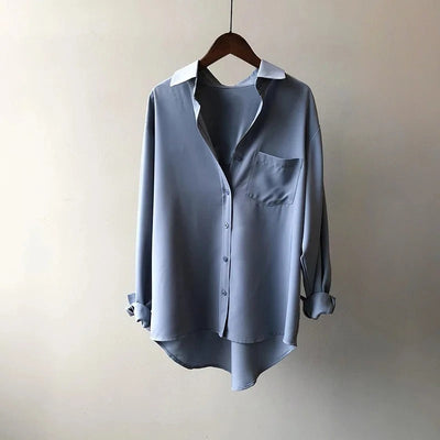 Riley – Blouse with Fluid Elegance