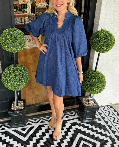 CALINDRA – V-NECK LACE DETAIL DRESS