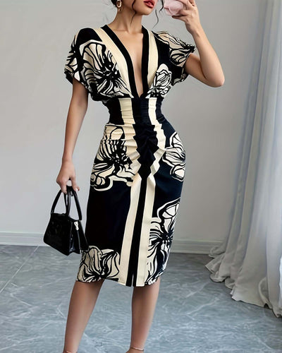Hodiah - Chic Pleated Dress