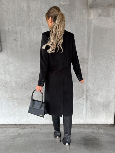 Jolie - Timeless Coat