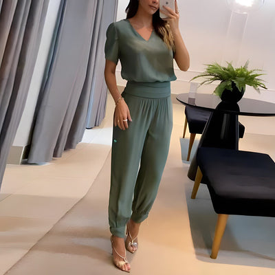 Katelyn - Chic Fashion Ensemble
