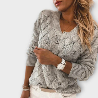 VENALARAE – PULLOVER WITH V-NECK